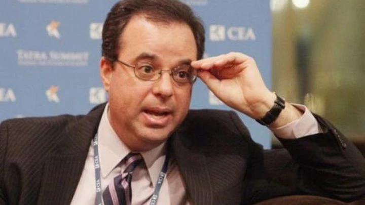 Bόμβα Πίτερ Σπίγκελ: Αν δεν υπήρχε το 2015, η Ελλάδα δεν θα είχε μνημόνιο